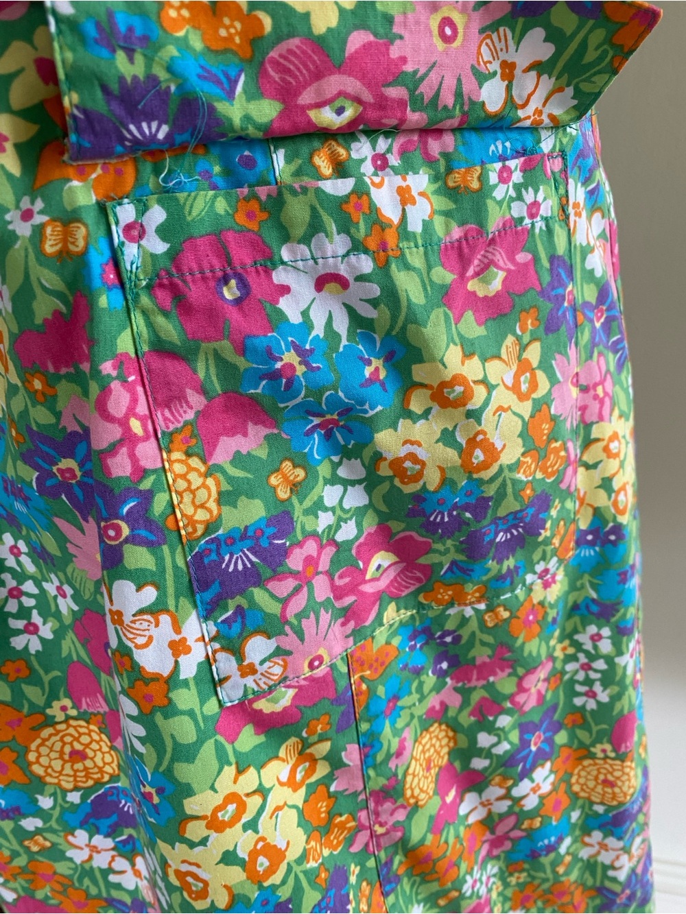 Vintage Lilly Pulitzer Bright Floral Mini Dress in Green, Pink & Blue Size 8 - Picture 5 of 9
